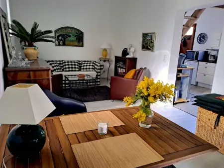 in La Livinière mit Großer Terrasse, Maison 3 personnes à Cesseras - Photo 7