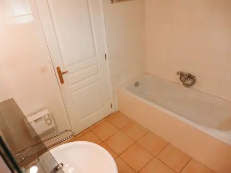 Schönes Ferienhaus mit eigenem Pool, Maison 6 personnes à Argeliers - Photo 14