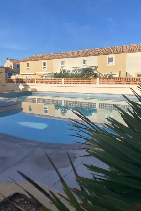 Seaside Tropical Duplex mit Pool, Appartement 6 personnes à Frontignan - Photo 4