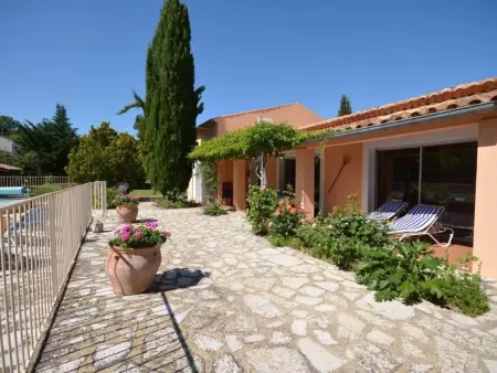 Le Rieu  mit eigener Terrasse, Maison 9 personnes à Malaucène - Photo 1