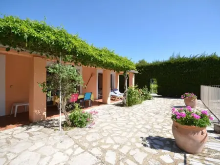 Le Rieu  mit eigener Terrasse, Maison 9 personnes à Malaucène - Photo 3
