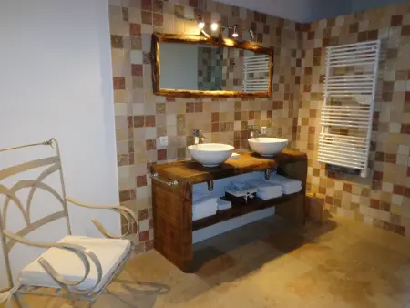 Klimatisierte Wohnung mit 2 Schlafzimmern und Pool - Photo 7