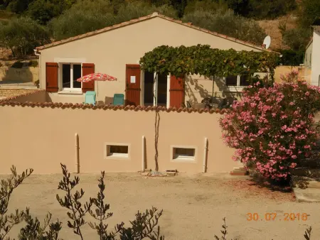 mit Pool am Fuße des Mt Ventoux, Maison 8 personnes à Le Barroux - Photo 1