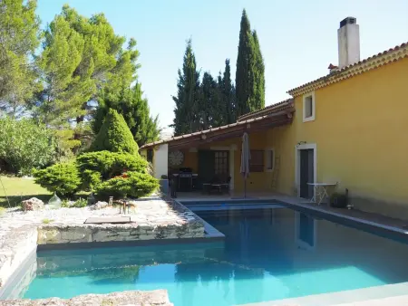 Provenzalisches Haus mit Pool und Garten, Maison 6 personnes à Mallemort - Photo 1