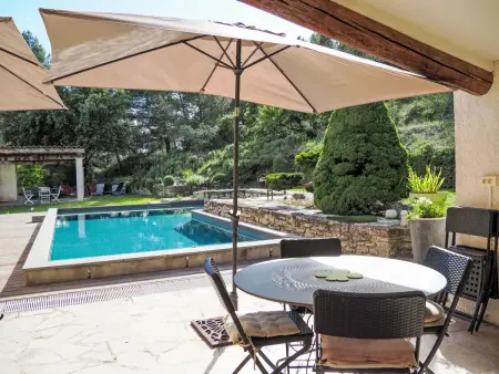 Provenzalisches Haus mit Pool und Garten, Maison 6 personnes à Mallemort - Photo 4
