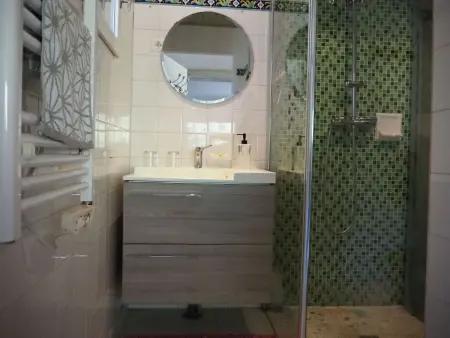 Provenzalisches Haus mit Pool und Garten, Maison 6 personnes à Mallemort - Photo 15