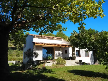 Provenzalisches Haus mit Pool und Garten, Maison 6 personnes à Mallemort - Photo 26