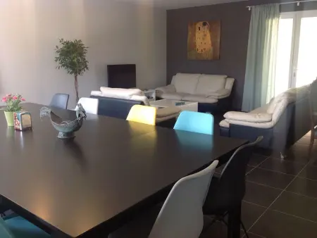 Limounie  mit Terrasse, Maison 16 personnes à Allemagne en Provence - Photo 2