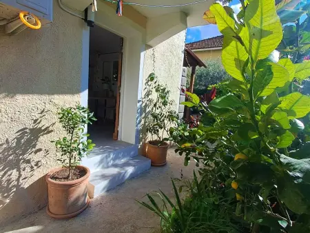 Studio  Villa l'Abeille  mit eigenem Garten, Maison 2 personnes à Sanary sur Mer - Photo 2