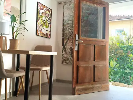 Studio  Villa l'Abeille  mit eigenem Garten, Maison 2 personnes à Sanary sur Mer - Photo 3