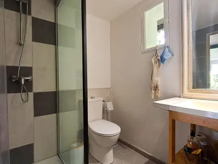 Studio  Villa l'Abeille  mit eigenem Garten, Maison 2 personnes à Sanary sur Mer - Photo 6