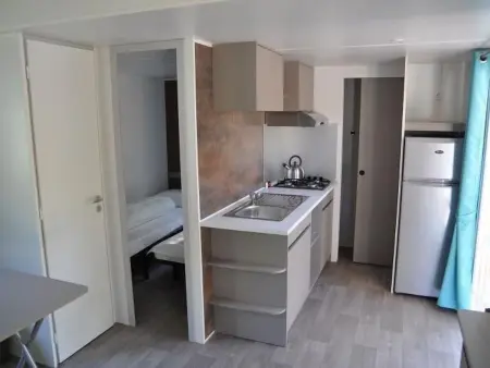 Mobilheim an der Cote d'Azur, Appartement 5 personnes à Les Issambres - Photo 4
