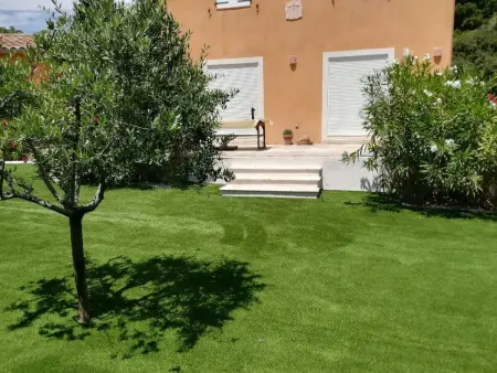 Freistehendes Haus mit großer Terrasse und Panoramablick auf die Landschaft - Photo 27