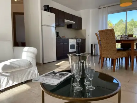 Gemütliche Ferienwohnung mit Pool, Appartement 6 personnes à Montauroux - Photo 11