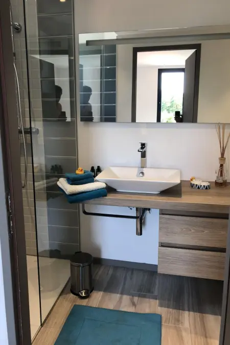 Ferienvilla mit Blick auf das Wasser, Maison 6 personnes à Golfe Juan - Photo 15