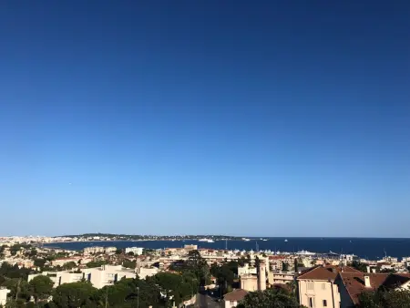 Ferienvilla mit Blick auf das Wasser, Maison 6 personnes à Golfe Juan - Photo 16
