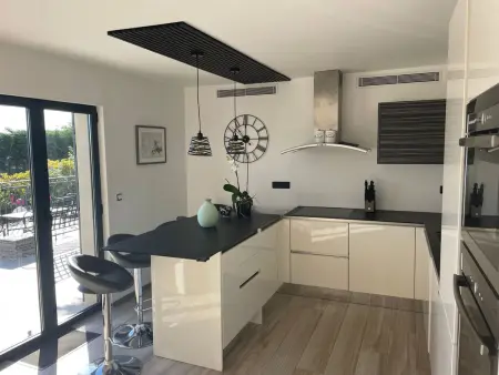Ferienvilla mit Blick auf das Wasser, Maison 6 personnes à Golfe Juan - Photo 33