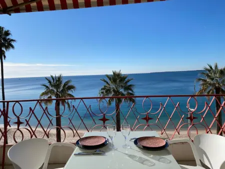 Studio-Apartment mit Blick auf das Wasser, Appartement 2 personnes à Antibes - Photo 2