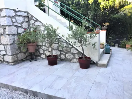 Wohnung  Les roses  auf einem eingemauerten Grundstück - Photo 10