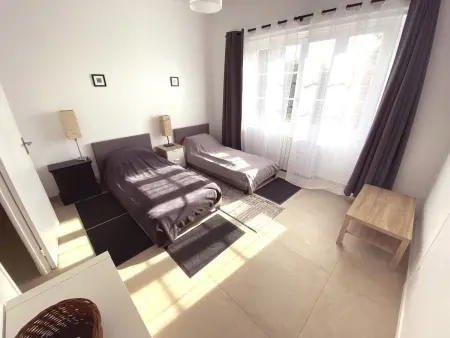 Geräumige und elegante Villa mit großem Garten, Swimmingpool und 3 Schlafzimmer - Photo 17