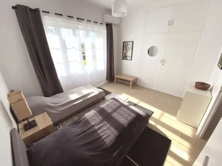 Geräumige und elegante Villa mit großem Garten, Swimmingpool und 3 Schlafzimmer - Photo 18