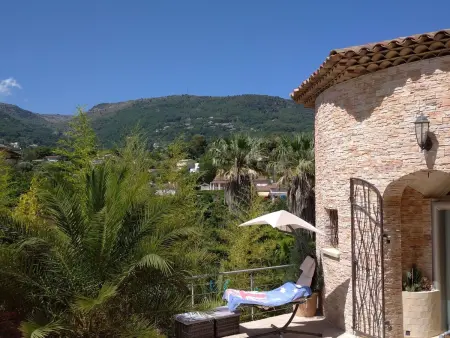 Villa Sculpture  mit Terrasse, Maison 6 personnes à Vence - Photo 1