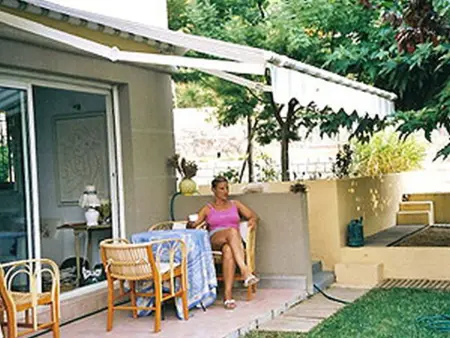 mit privatem Garten und Terrasse, Maison 2 personnes à Nice - Photo 1