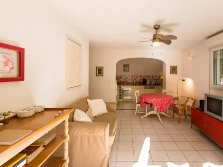 mit privatem Garten und Terrasse, Maison 2 personnes à Nice - Photo 2