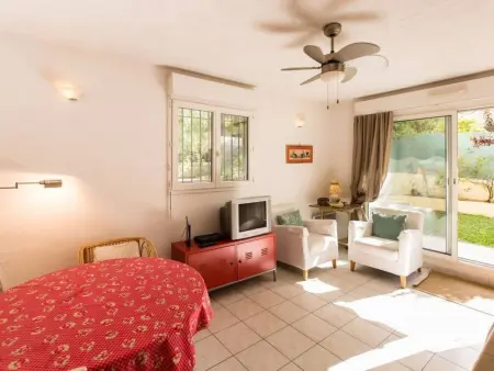 mit privatem Garten und Terrasse, Maison 2 personnes à Nice - Photo 4