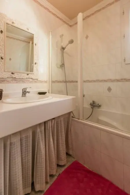mit privatem Garten und Terrasse, Maison 2 personnes à Nice - Photo 10