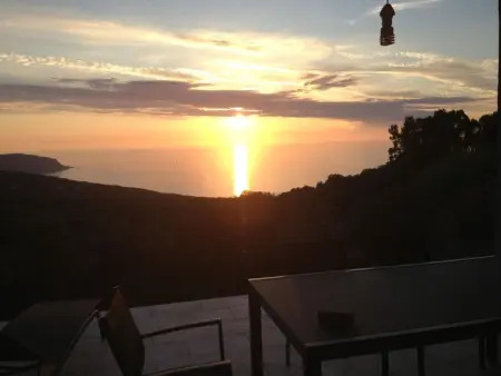 Unabhängige Unterkunft mit Meer- und Poolblick, Appartement 4 personnes à Coti Chiavari - Photo 3