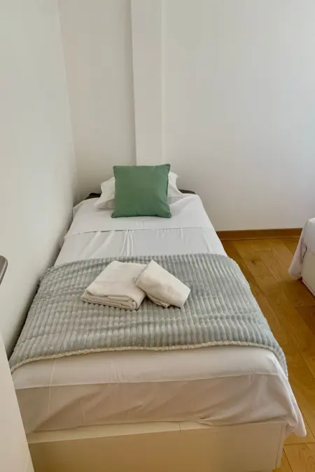 Neue Wohnung 2 Minuten vom Hafen entfernt, Appartement 6 personnes à Bonifacio - Photo 4