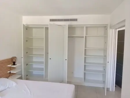 Neue Wohnung 2 Minuten vom Hafen entfernt, Appartement 6 personnes à Bonifacio - Photo 16