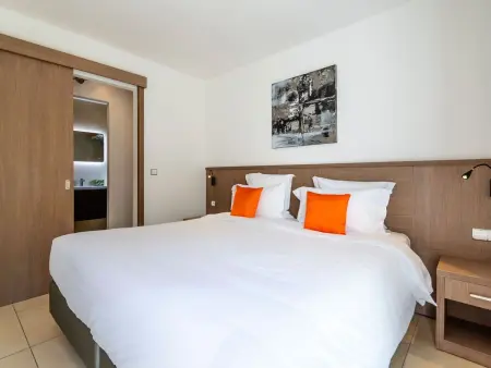 Villa 4 Schlafzimmer, privater Pool Garten und Parkplatz - Photo 4
