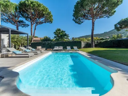 Villa 4 Schlafzimmer, privater Pool Garten und Parkplatz - Photo 9