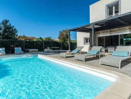 Villa 4 Schlafzimmer, privater Pool Garten und Parkplatz - Photo 15