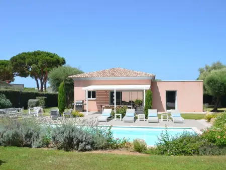 Villa 4 Schlafzimmer, privater Pool Garten und Parkplatz - Photo 18