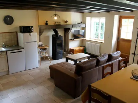 für 6 Pers. mit eigenem Teich, Maison 5 personnes à Montceau les Mines - Photo 2