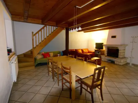 Großes Ferienhaus mit Terrasse und Garten, Maison 15 personnes à Celles en Bassigny - Photo 9