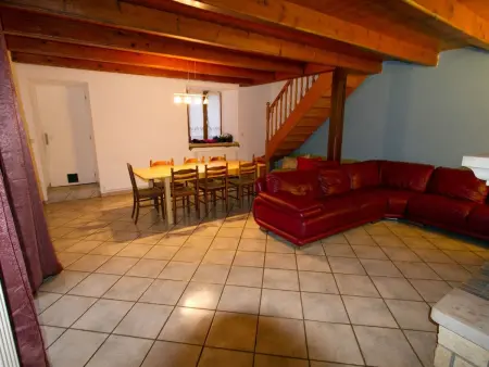Großes Ferienhaus mit Terrasse und Garten, Maison 15 personnes à Celles en Bassigny - Photo 10