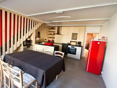 in Celles-En-Bassigny  umzäunter Garten, Maison 11 personnes à Celles en Bassigny - Photo 1