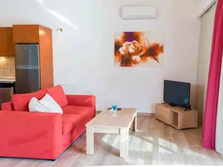 mit Garten, Grill und Terrasse, Maison 2 personnes à Gennadi - Photo 31