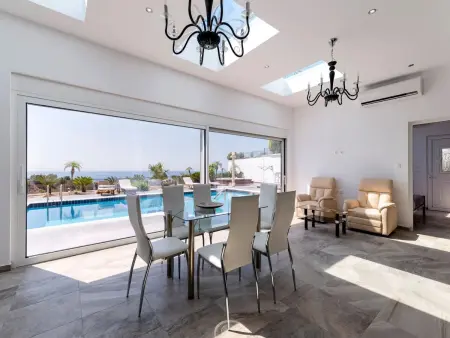 Charmante Diamond Villa in der Nähe von Gennadi Strand - Photo 8