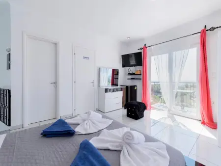Charmante Diamond Villa in der Nähe von Gennadi Strand - Photo 11