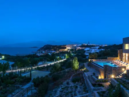 Haus in Agios Nikolaos mit außergewöhnlicher Aussicht - Photo 1
