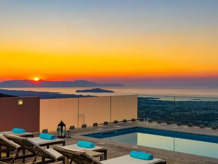 Villa Nektar  mit privatem Pool, Maison 5 personnes à Agia Marina - Photo 2