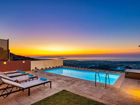 Villa Nektar  mit privatem Pool, Maison 5 personnes à Agia Marina - Photo 3