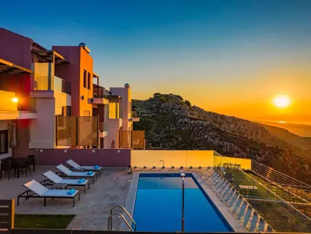 Villa Nektar  mit privatem Pool, Maison 5 personnes à Agia Marina - Photo 4
