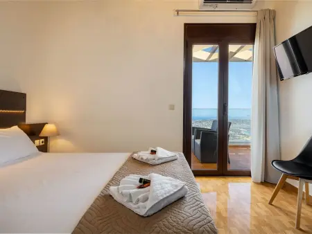 Villa Nektar  mit privatem Pool, Maison 5 personnes à Agia Marina - Photo 16