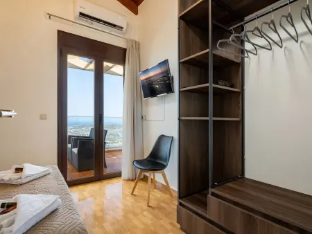 Villa Nektar  mit privatem Pool, Maison 5 personnes à Agia Marina - Photo 18